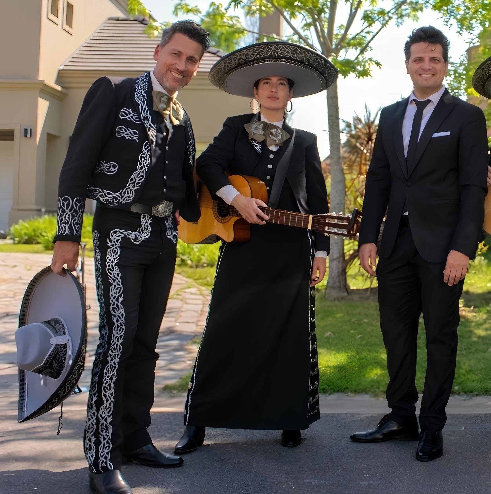 Show Sol de México - Mariachi + Doble de Luis Miguel